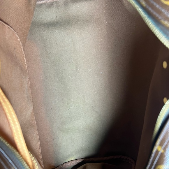 Louis Vuitton Monogram GM Shoulder Handbag - Picture 9 of 9